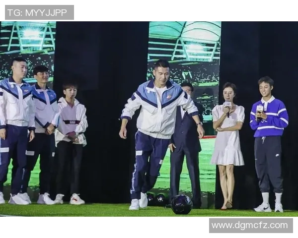 国内综艺节目中活跃的足球明星完整名单及其精彩瞬间回顾