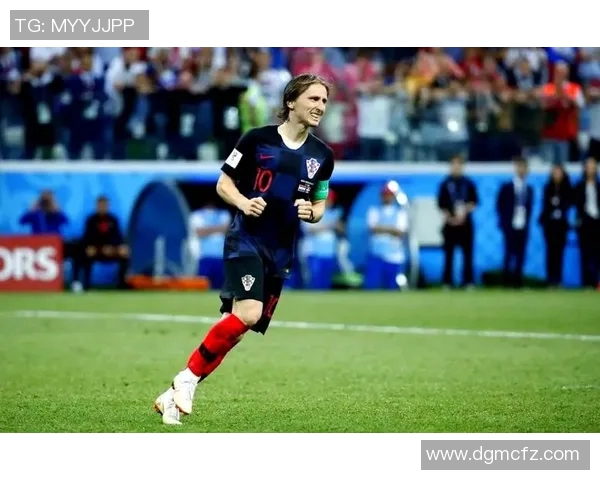 西班牙7号足球明星的传奇之路与辉煌成就揭秘