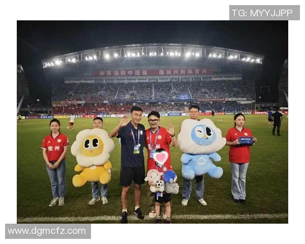 足球明星与球迷心连心的温暖瞬间让我们感受爱的力量与团结的精神