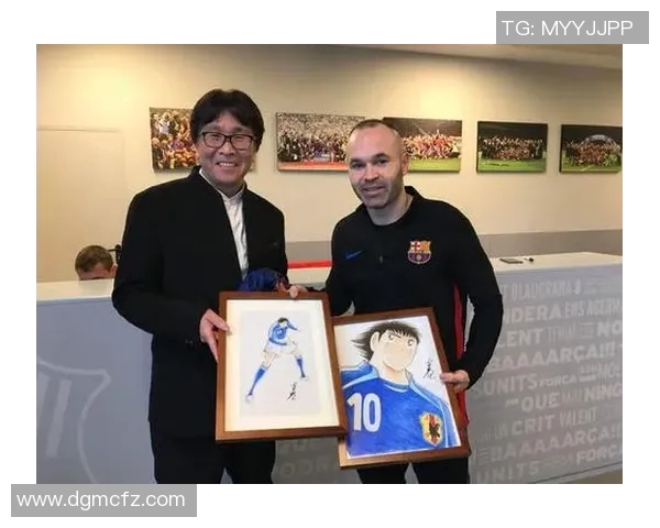 足球明星亲笔签名官方卡热销让你与偶像零距离接触的珍藏品