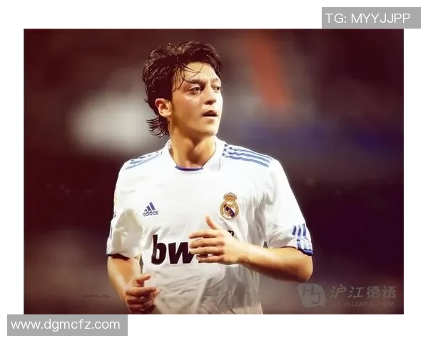 足球明星卡通素描头像男孩的创意设计与艺术表现探讨