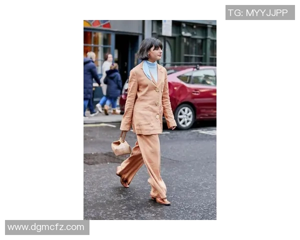 篮球明星大衣时尚潮流解析如何选择适合自己的明星同款大衣